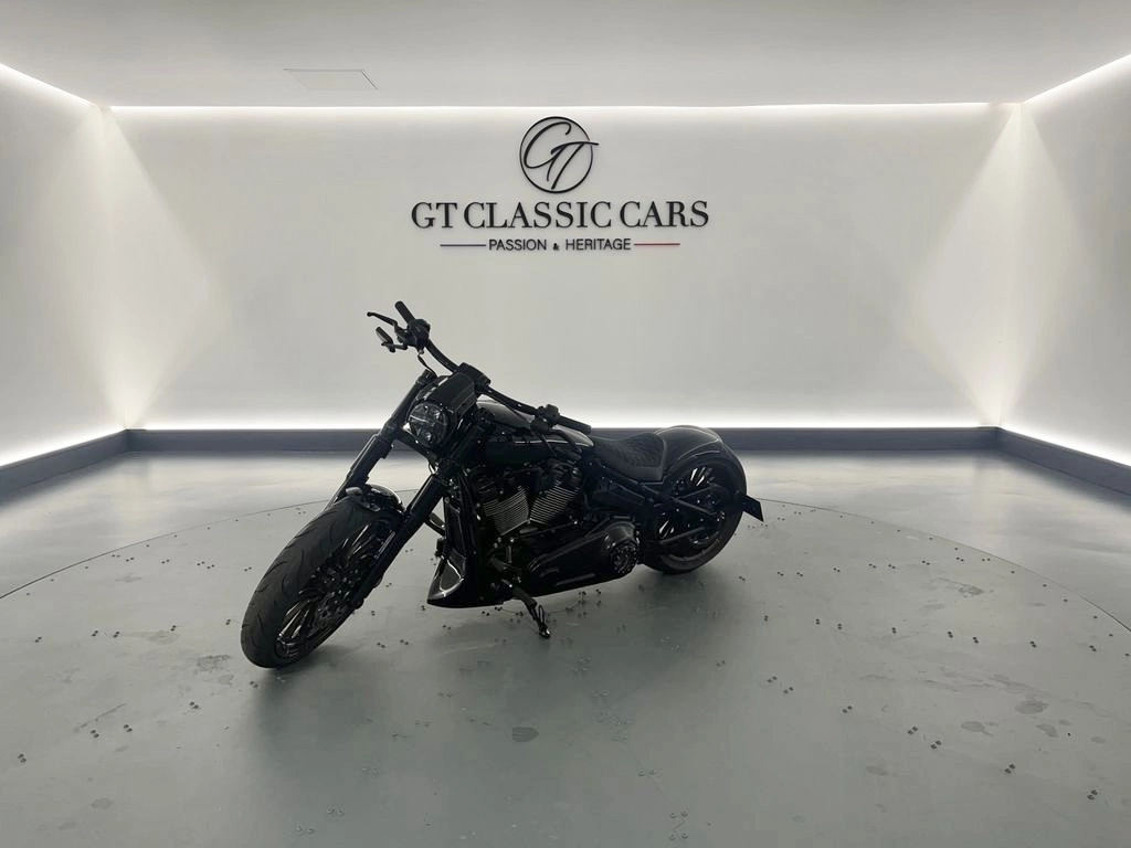 Vente occasion HARLEY DAVIDSON BREAKOUT 117 Bronze EDITION 4/5 - Prix : 49900€ - GT CLASSIC Cars Bueil