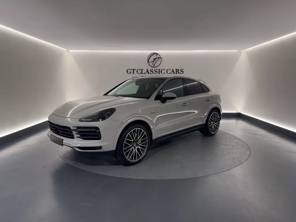Vente occasion PORSCHE CAYENNE COUPE 3.0 V6 462 E-HYBRID PLATINUM EDITION - Prix : 114900€ - GT CLASSIC Cars Bueil