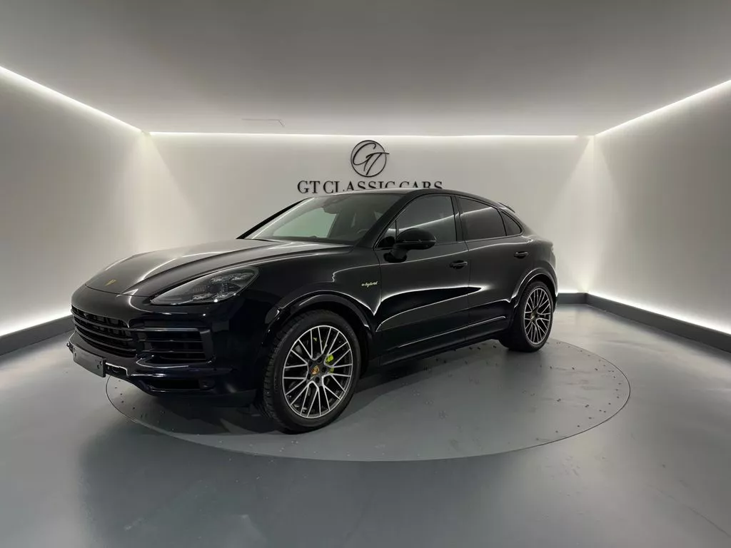 Vente occasion PORSCHE CAYENNE COUPE E-HYBRID 5PL - Prix : 89900€ - GT CLASSIC Cars Bueil