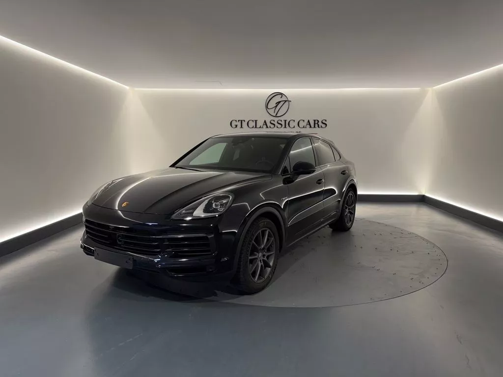 Vente occasion PORSCHE CAYENNE COUPE E-HYBRID 5PL - Prix : 89900€ - GT CLASSIC Cars Bueil
