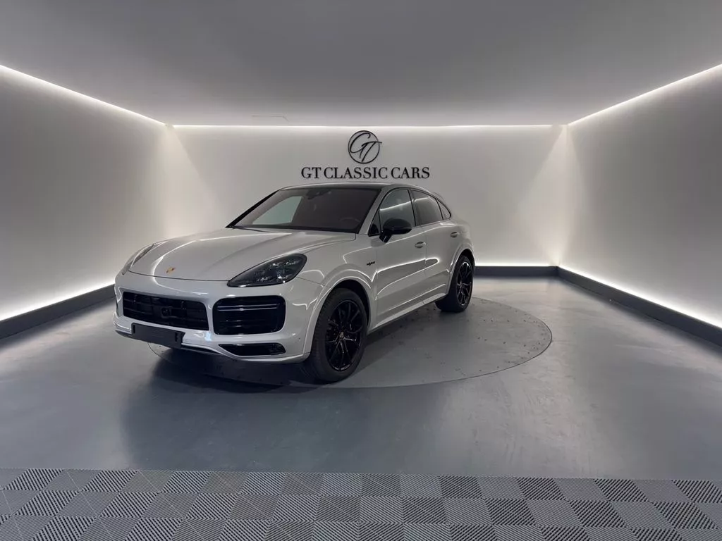 Vente occasion PORSCHE CAYENNE III COUPE 4.0 V8 E-HYBRID 680 TURBO S - Prix : 154900€ - GT CLASSIC Cars Bueil