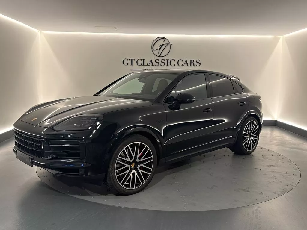 Vente occasion PORSCHE CAYENNE S COUPE E-HYBRID - Prix : 147900€ - GT CLASSIC Cars Bueil